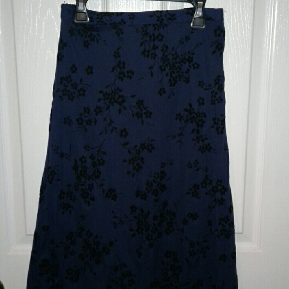 Amy Byer long girls skirt size 8-10